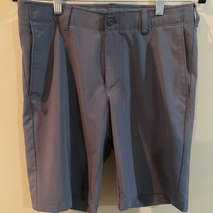 Ben Hogan golf shorts. Size 30. Gray.